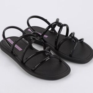 Ipanema Meu Sol sandals in black - size 9 US